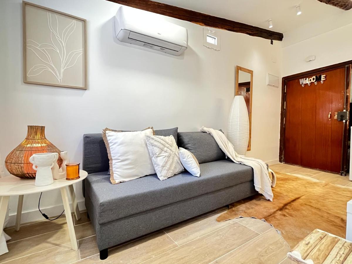 Encantador Tirso Molina Exterior Meson Temporal Madrid Ngoại thất bức ảnh